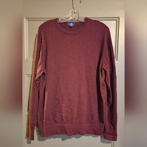 Maroon sweatshirt